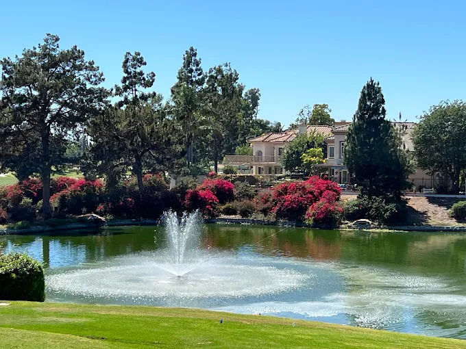 Tustin Ranch Golf Club Review (2026): Is the Island Clubhouse Worth $185 a Round?