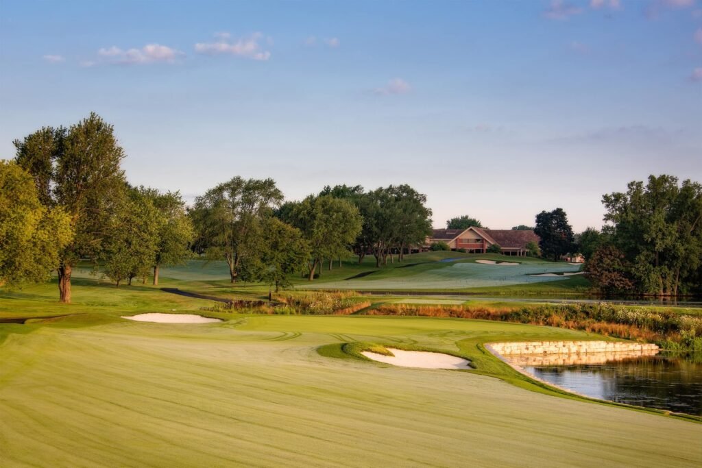 Schaumburg Golf Club Tournament fourth hole with water - Schaumburg, Illinois
