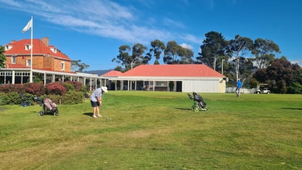 Kingston Beach Golf Club Review (2026): Hobart Views Worth A$100?